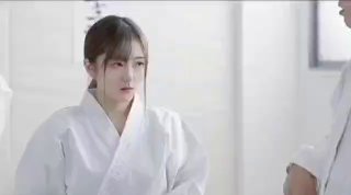 明星脸精品一区㊙️➕离婚少妇解开蕾丝胸罩